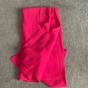 Hundred percent cashmere scarf